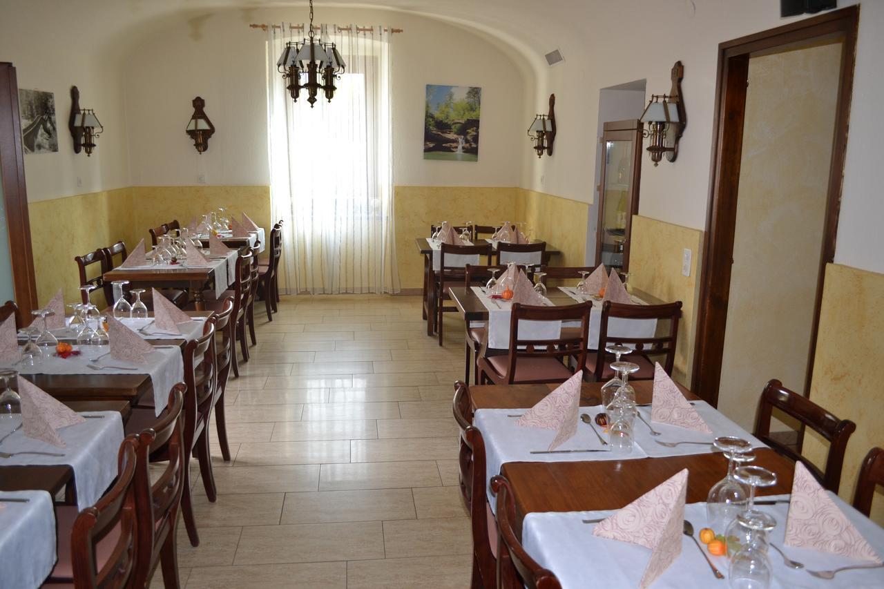 Ristorante Del Ponte Bed & Breakfast Cugnasco Ngoại thất bức ảnh
