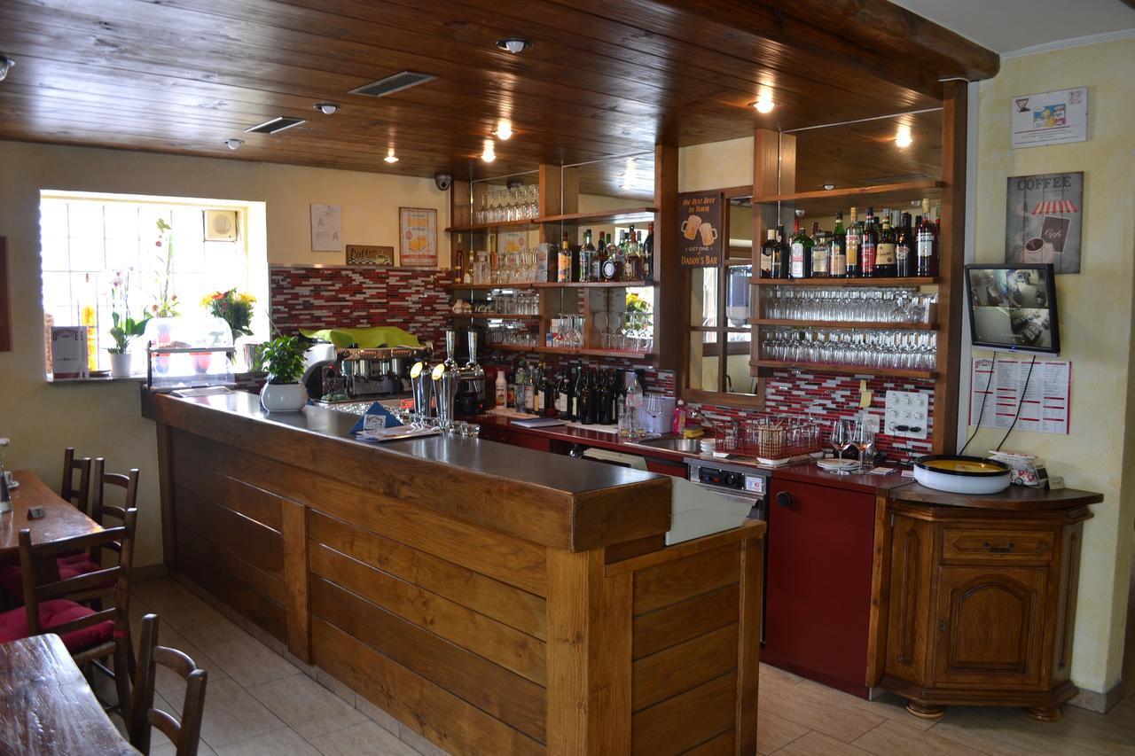 Ristorante Del Ponte Bed & Breakfast Cugnasco Ngoại thất bức ảnh
